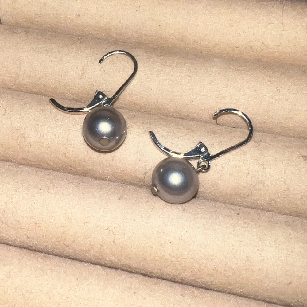 Vintage Gray Faux Pearl Silver Tone Chic Leverback Earrings - Picture 3 of 6
